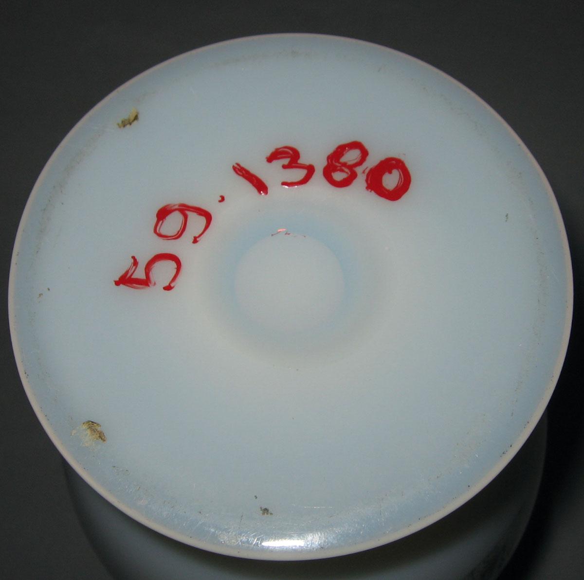 1959.1380 White glass vase (underside)