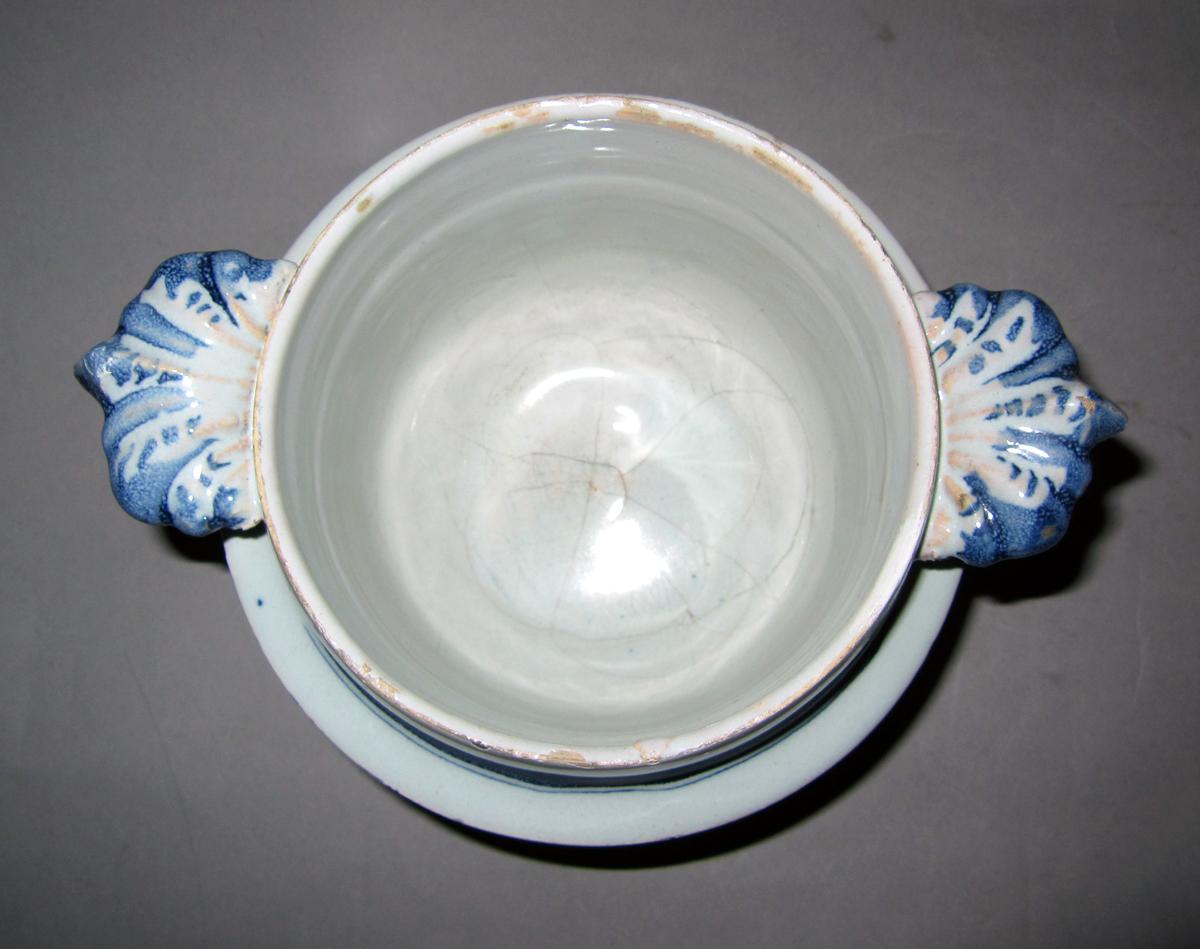 1953.0177.002 B Delft warmer top