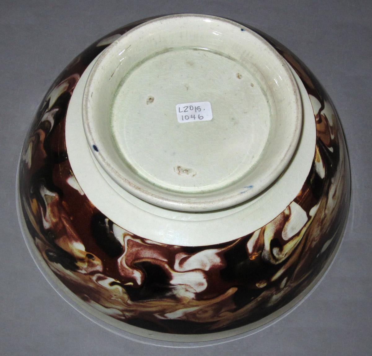 2015.0036 Dipped ware bowl underside