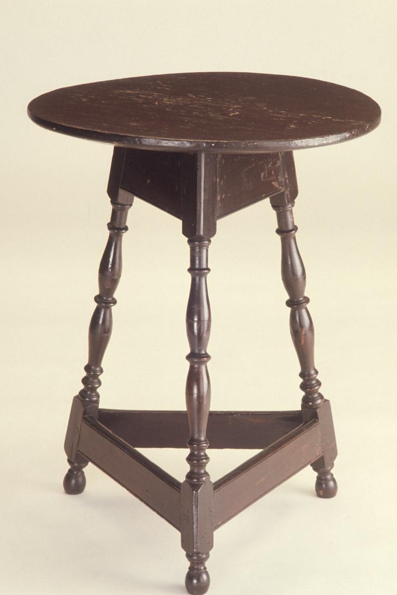 1959.1527 Candlestand