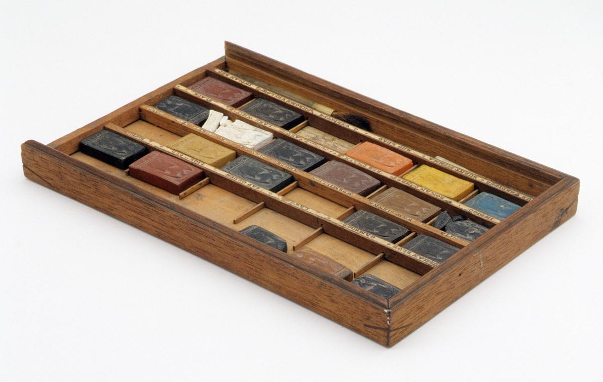 1959.1532 A Artist's Box, View 2
