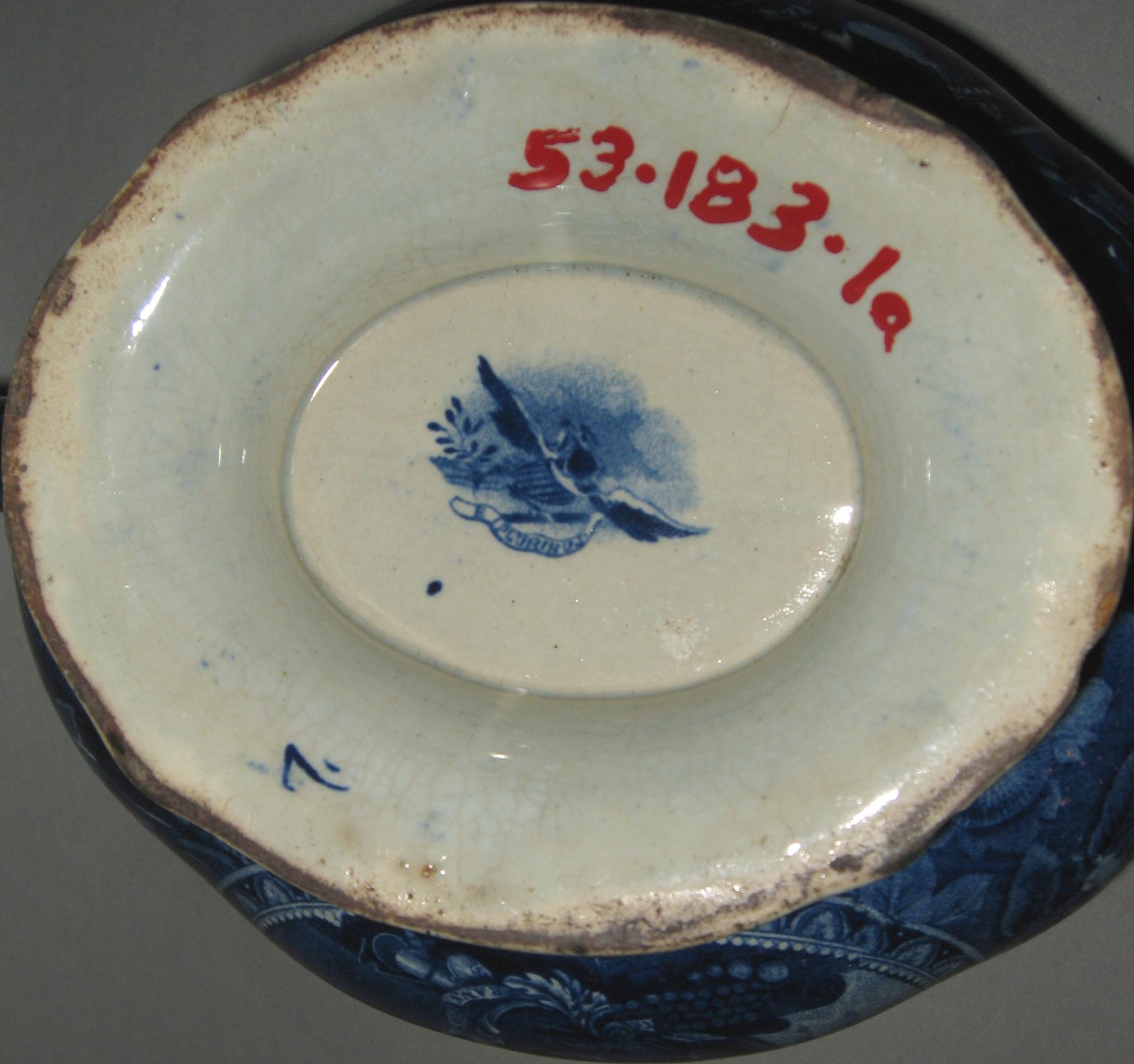 1953.0183.001 A Tureen (mark)