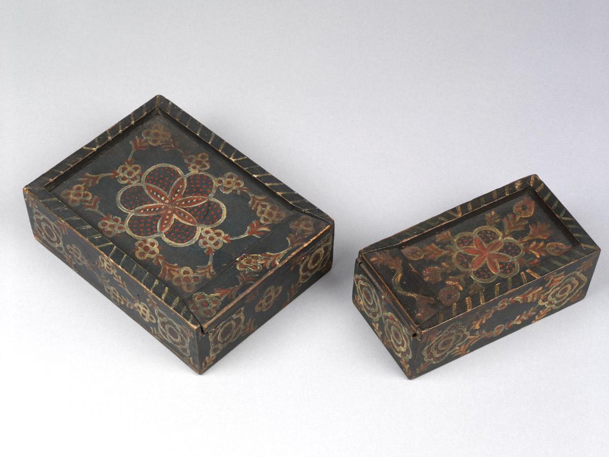 1959.1552 A, B, and 2009.0039 Boxes, Sliding lid boxes