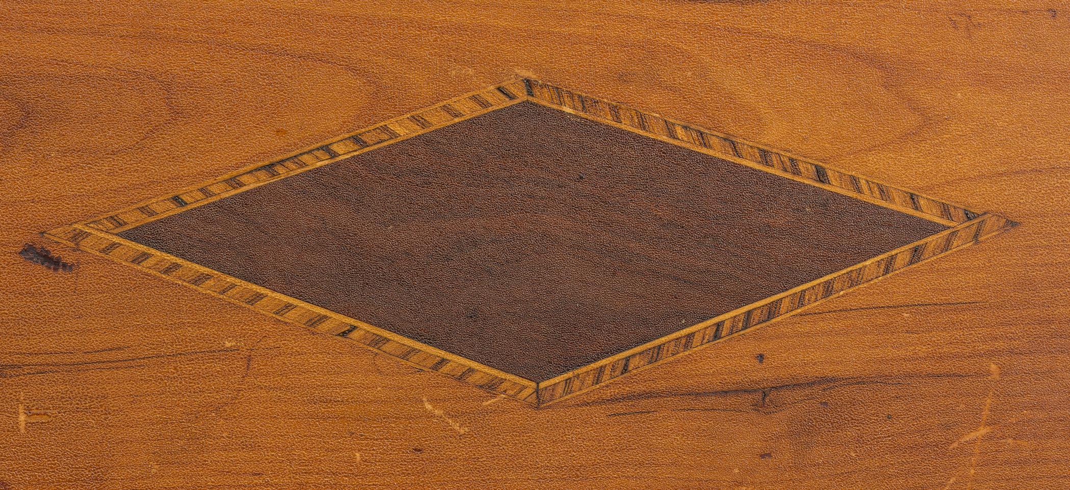 2015.0034 Sideboard, detail 3
