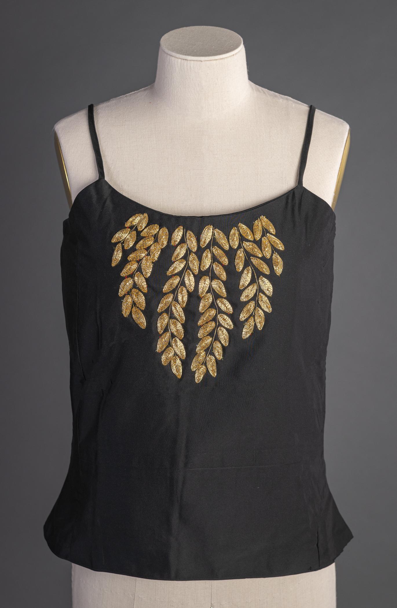 2015.0047.053 Bodice, view 1