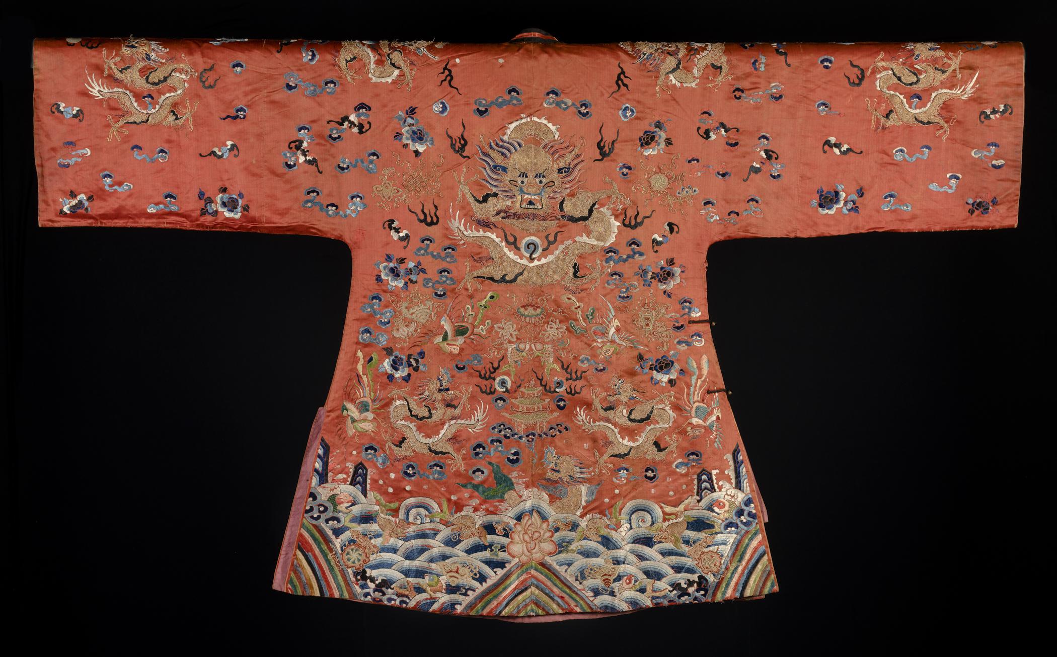 2015.0047.054 Robe, view 2, reverse