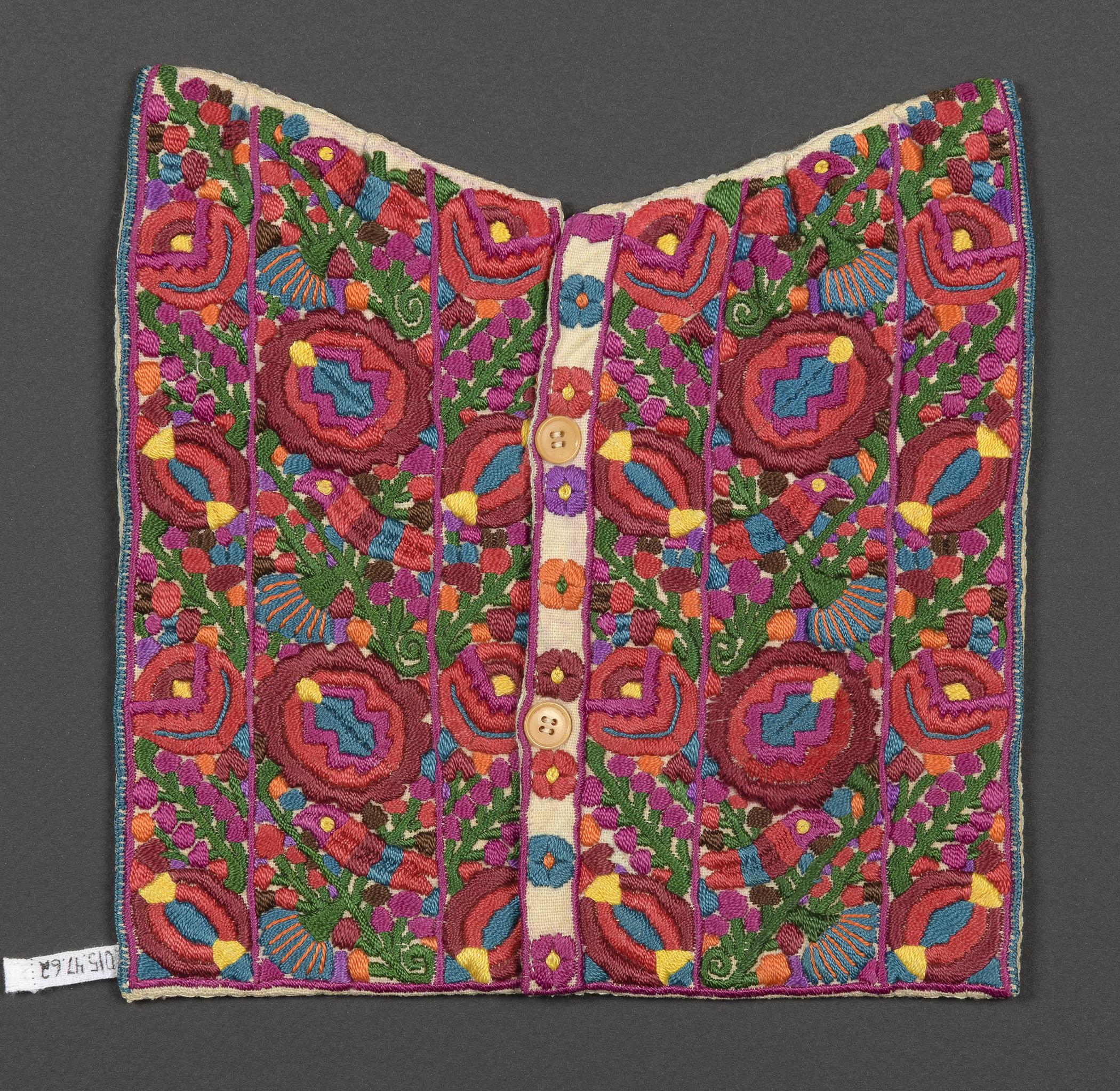 2015.0047.062 Textile fragment, embroidered, view 1