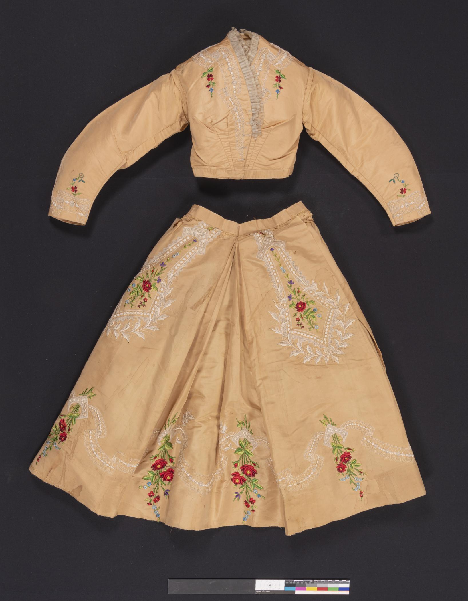 2015.0047.065 A Bodice, B Skirt, view 2