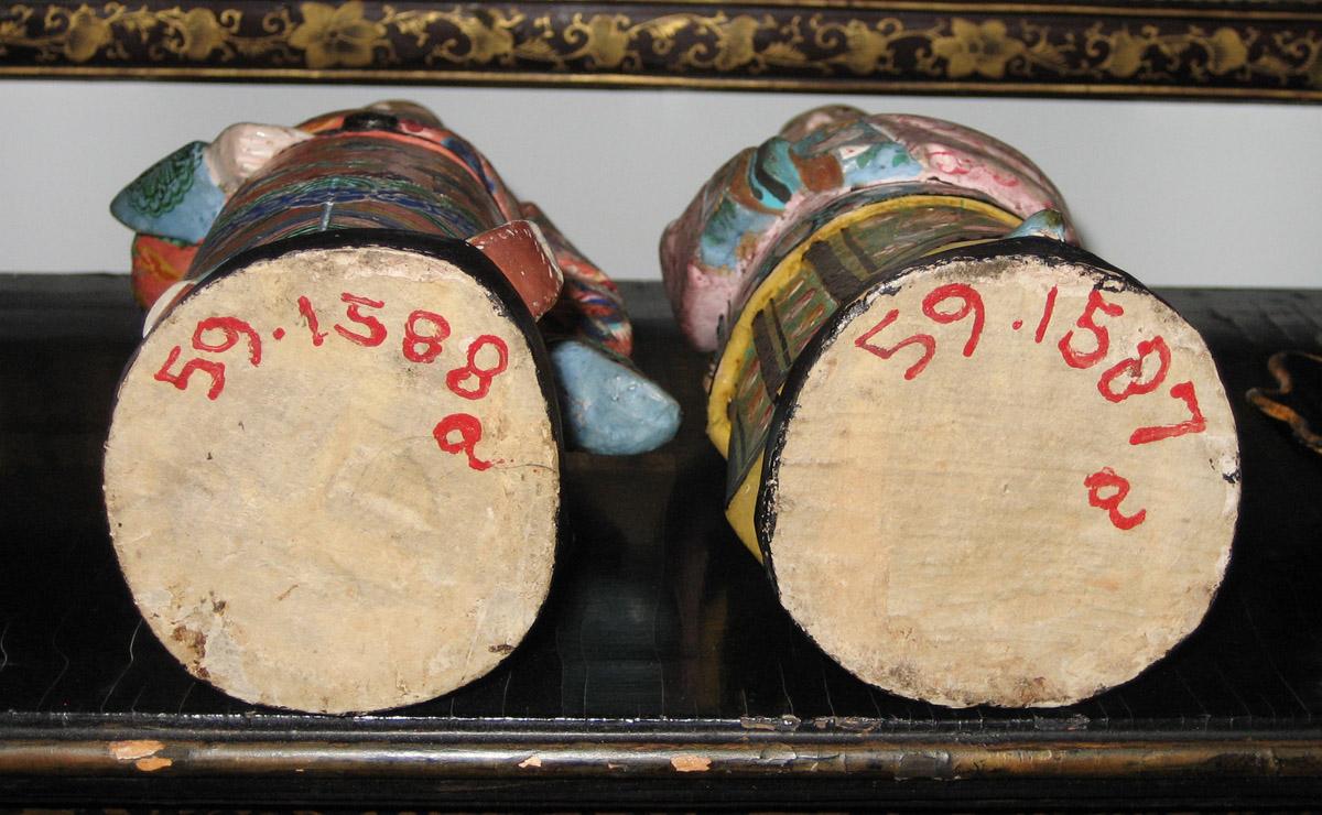 1959.1588 A, B and 1959.1587 A, B Figures bottoms