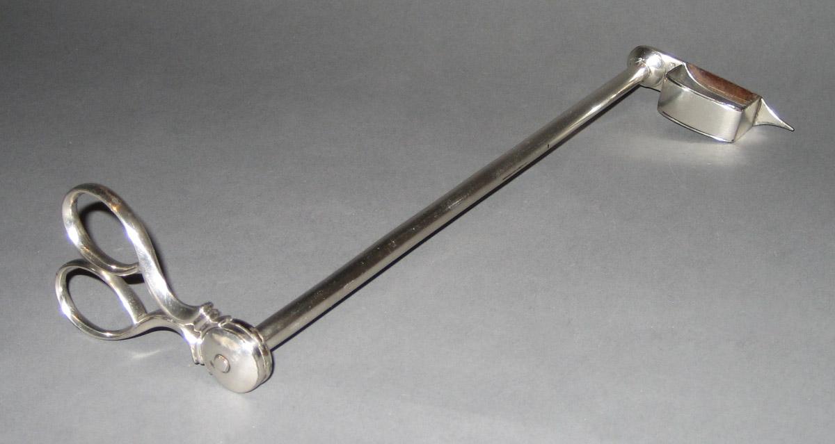 1959.1594 Snuffer