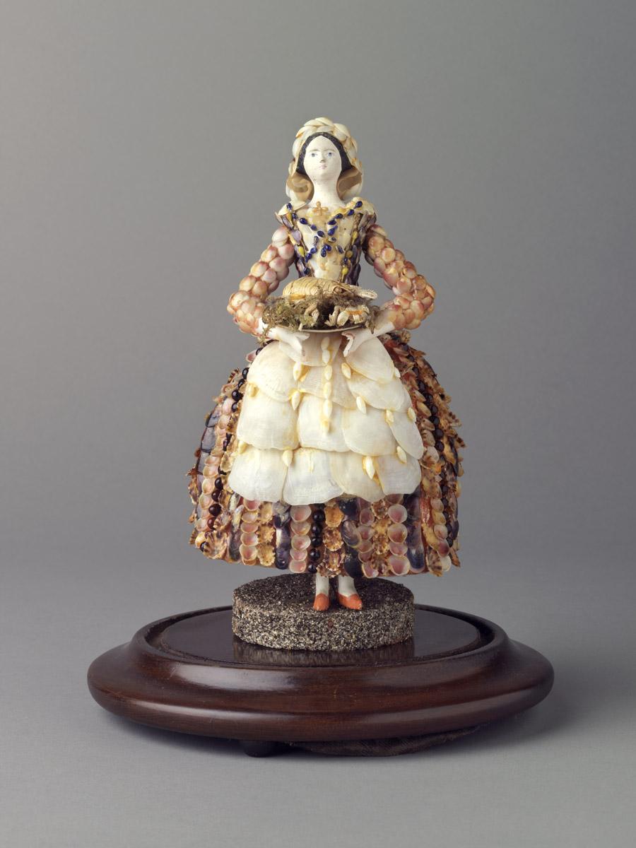 1959.1596 Figure of a woman without case