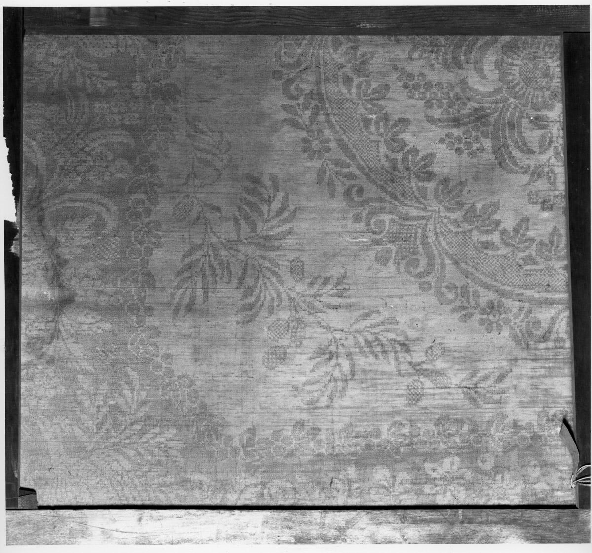 1996.0007 A, B Painting (bw-rear view, damask))