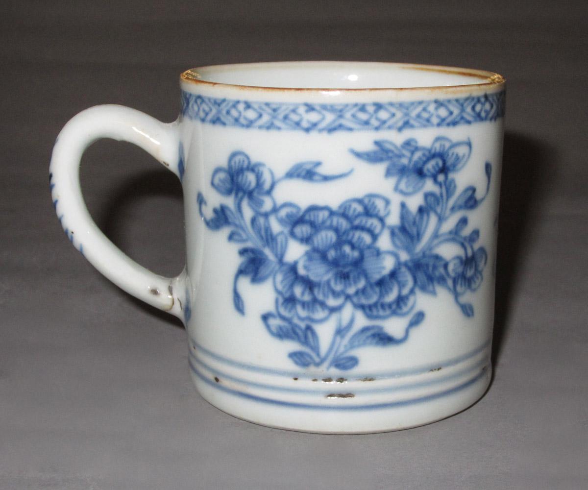 2016.0030.004 Mug side 2