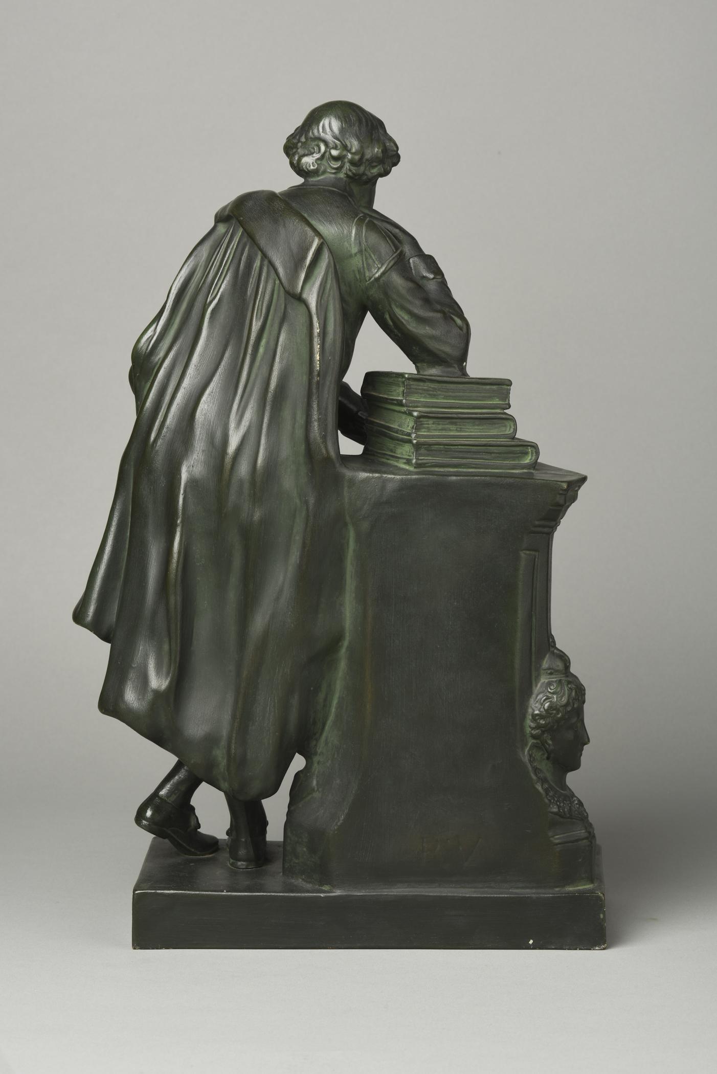 2016.0033.001 Figure, view 2, reverse