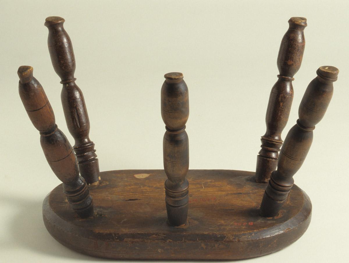 1959.1659 Stool, detail 1