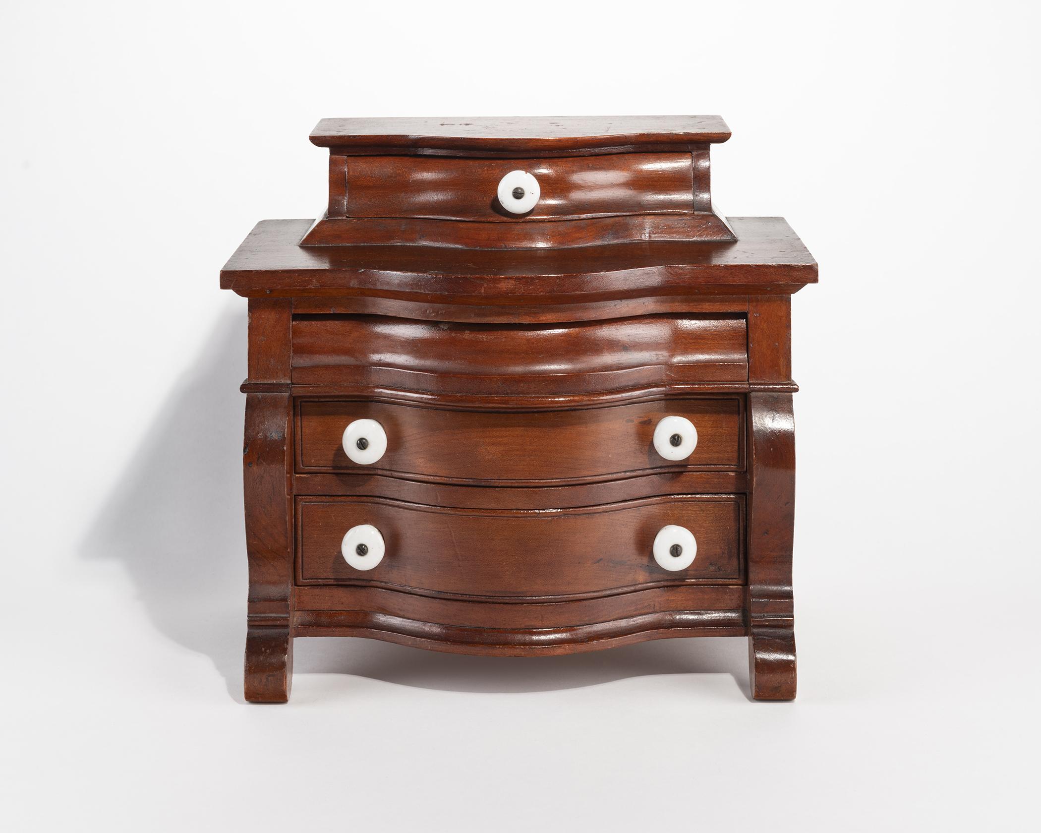 2021.0001 Chest of drawers, Miniature chest of drawers, overall