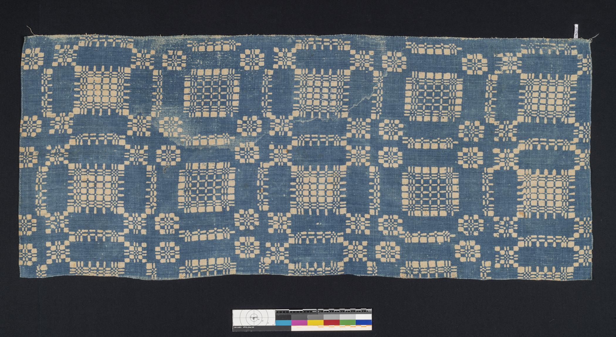 2016.0050.002 Textile fragment, view 1