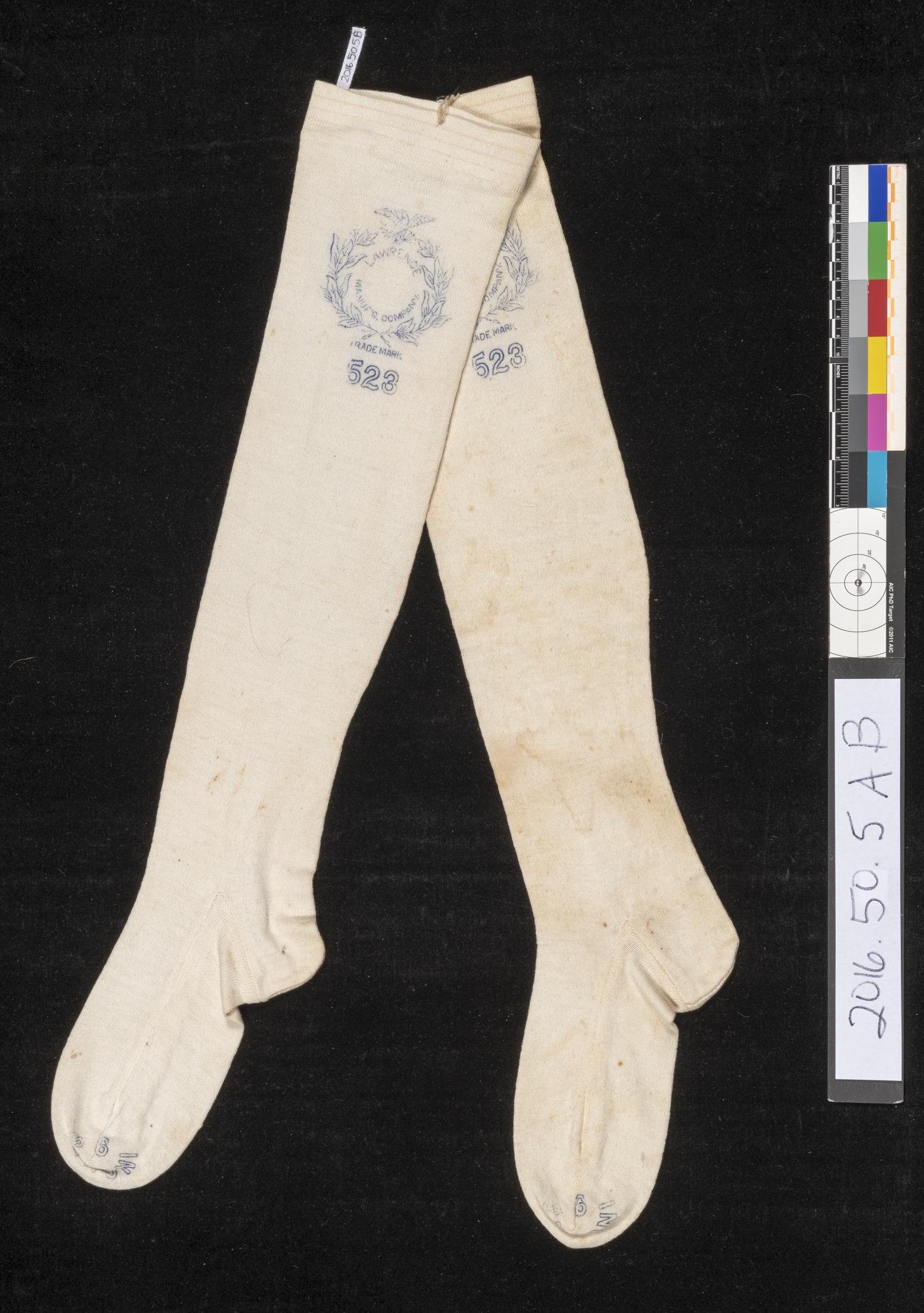 2016.0050.005 A, B Stockings, side 1