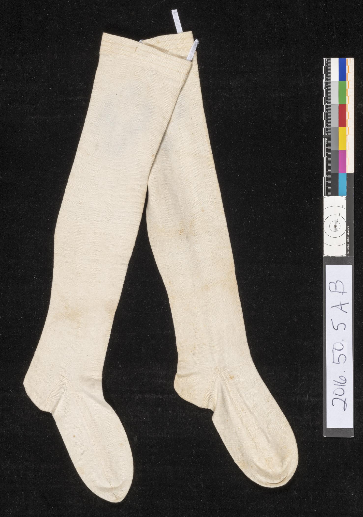 2016.0050.005 A, B Stockings, side 2