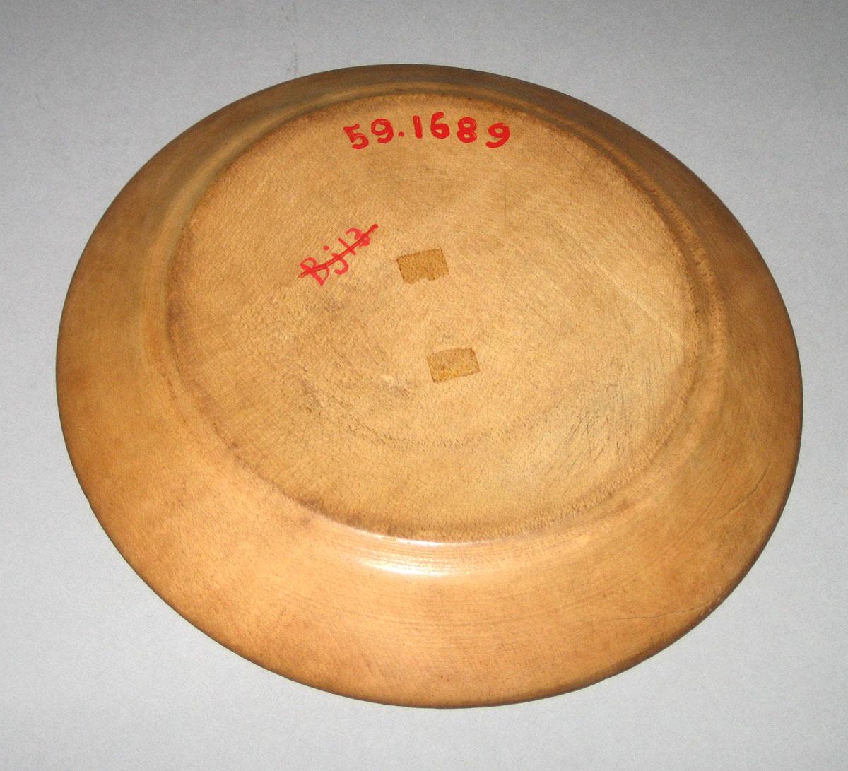 1959.1689 Plate (bottom)
