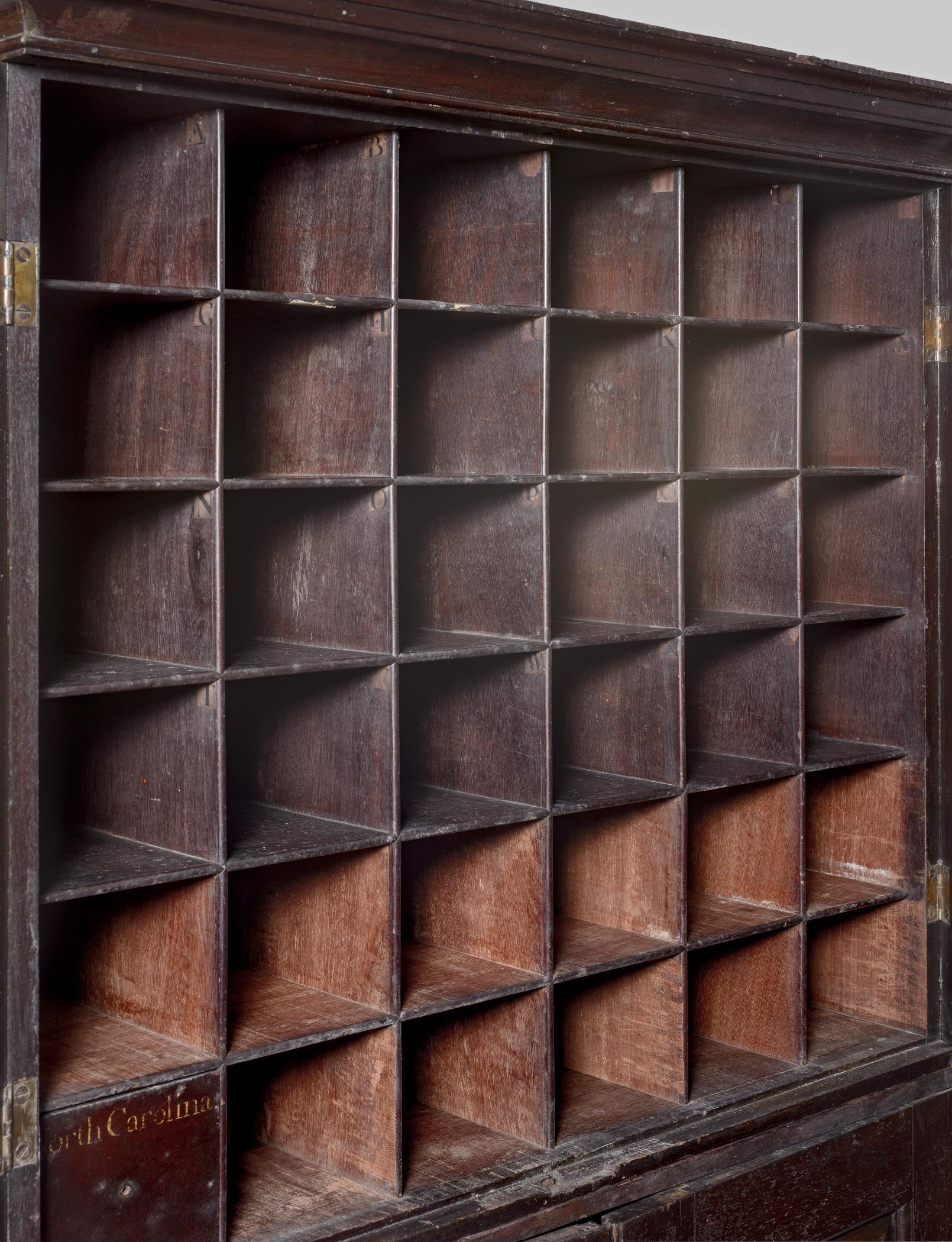 2017.0004 Cabinet, detail 5, interior