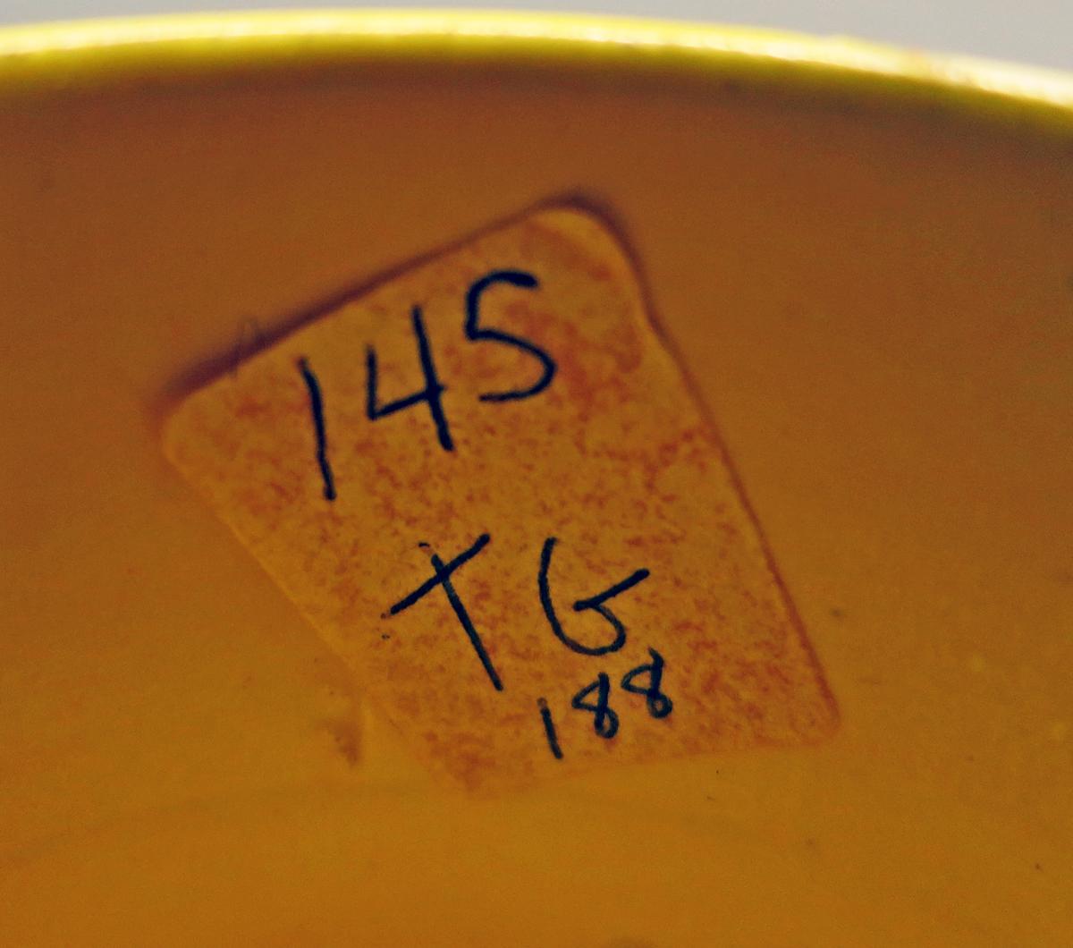 2017.0012.011 Cup, underside, detail