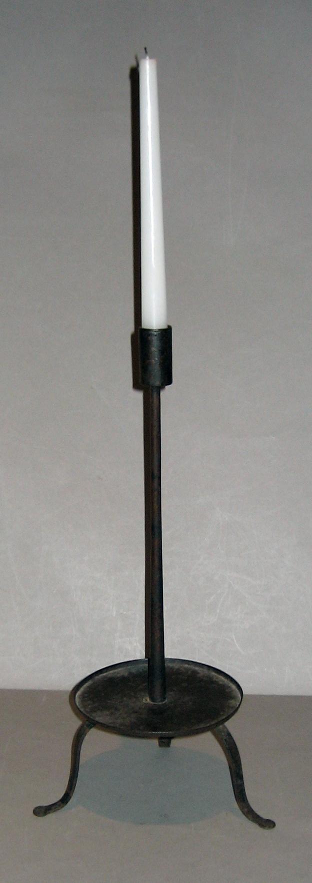 1959.1704 Candlestand