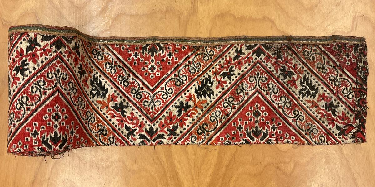 2017.0019.006 B Rug fragment, Ingrain rug fragment, detail