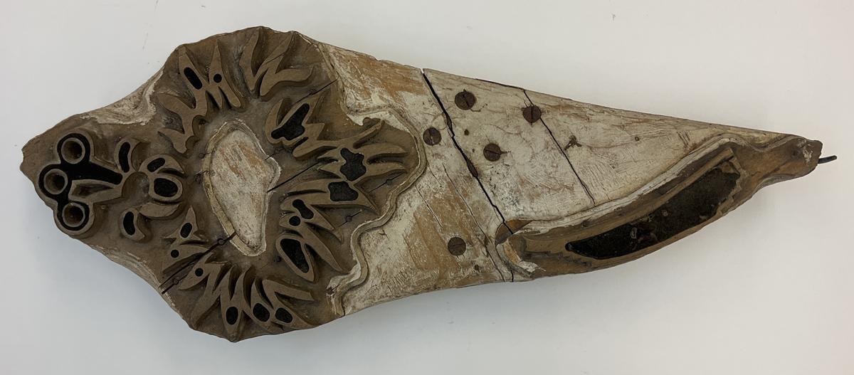 2017.0019.036.003 Tool (for textiles), Textile printing block, Reg Image, overall