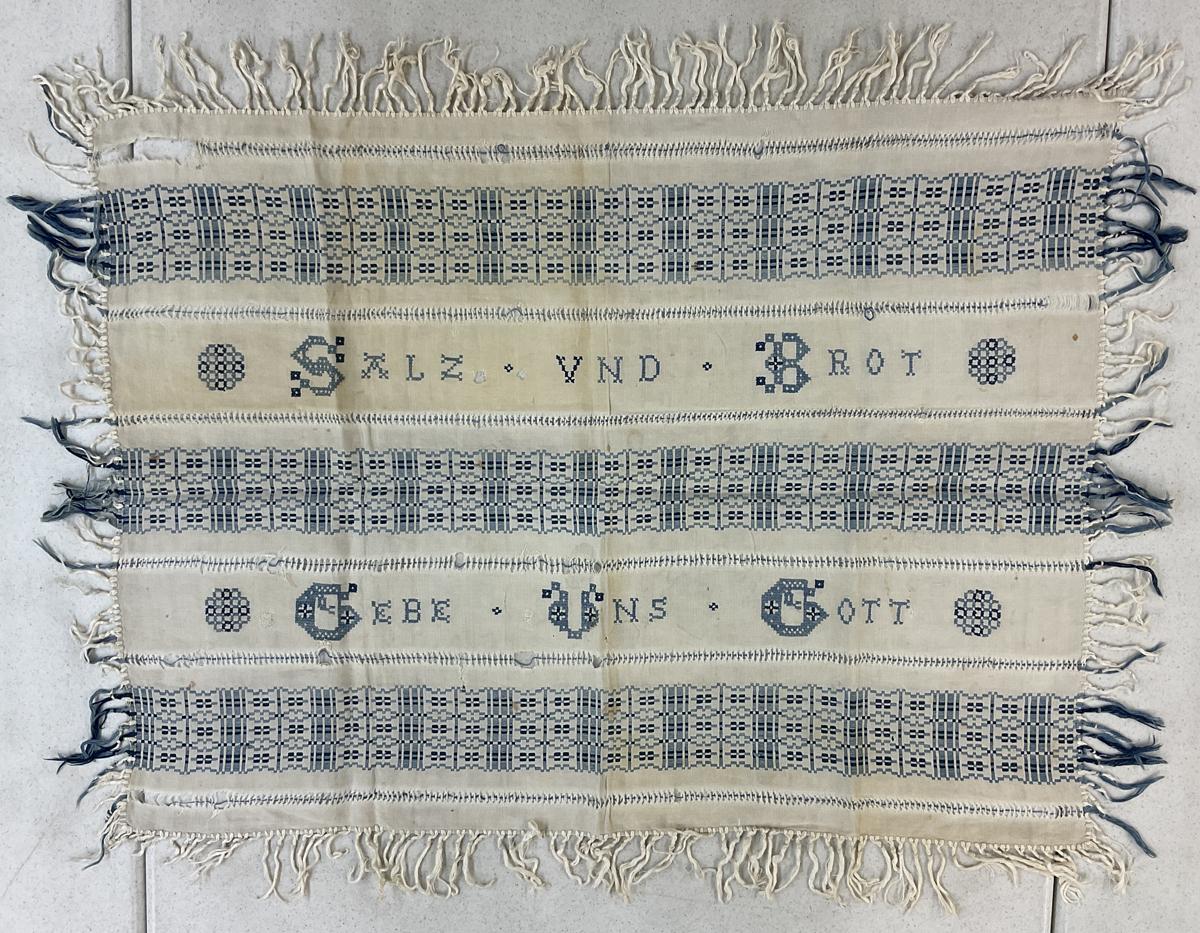 2017.0019.051.002 Table cover, Reg Image, overall