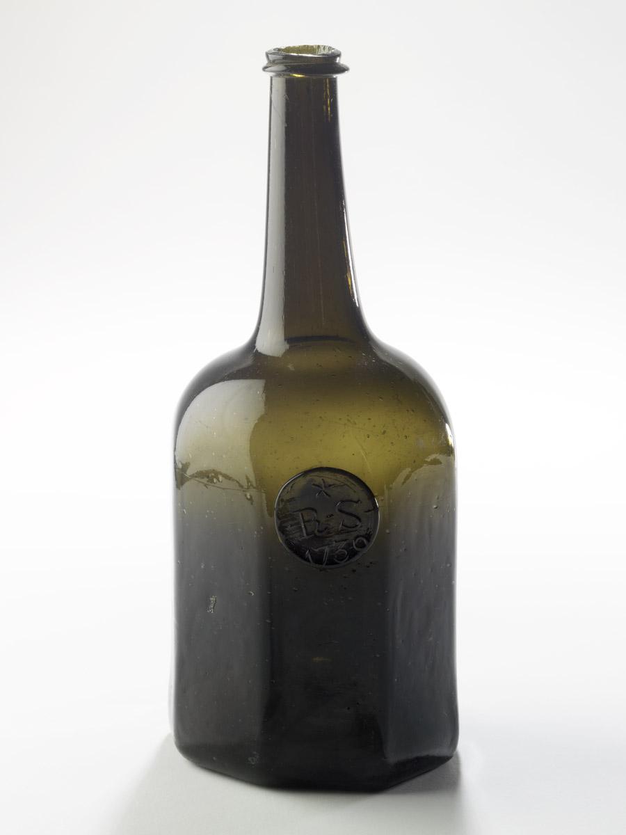 1959.1721 Wine bottle