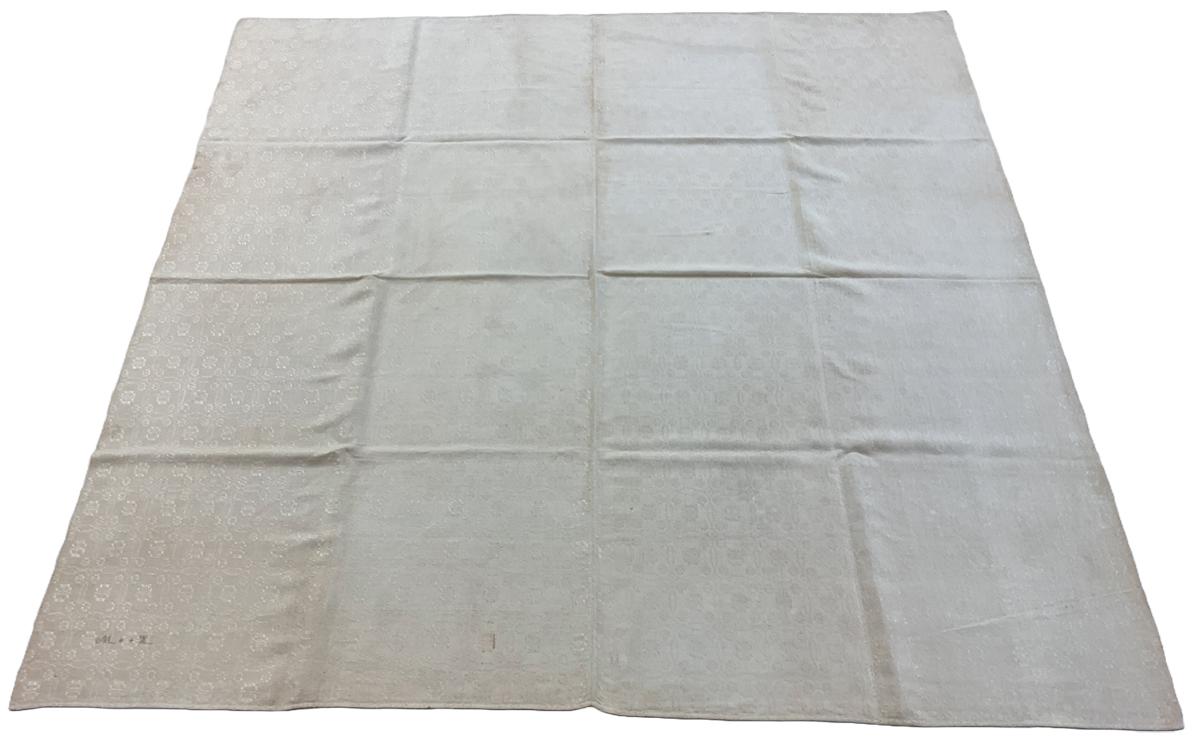 2017.0019.051.027 Tablecloth, Reg Image, Overall