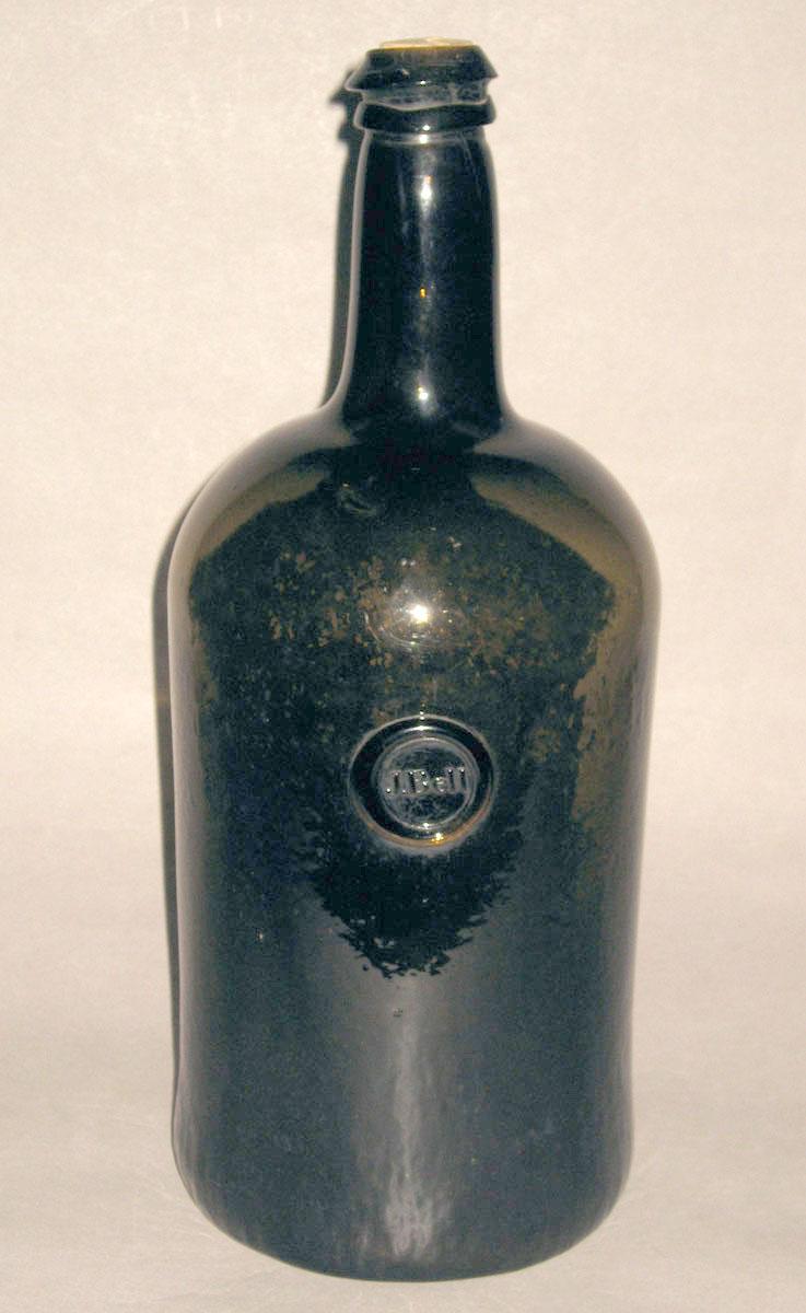 1959.1725 Glass wine bottle