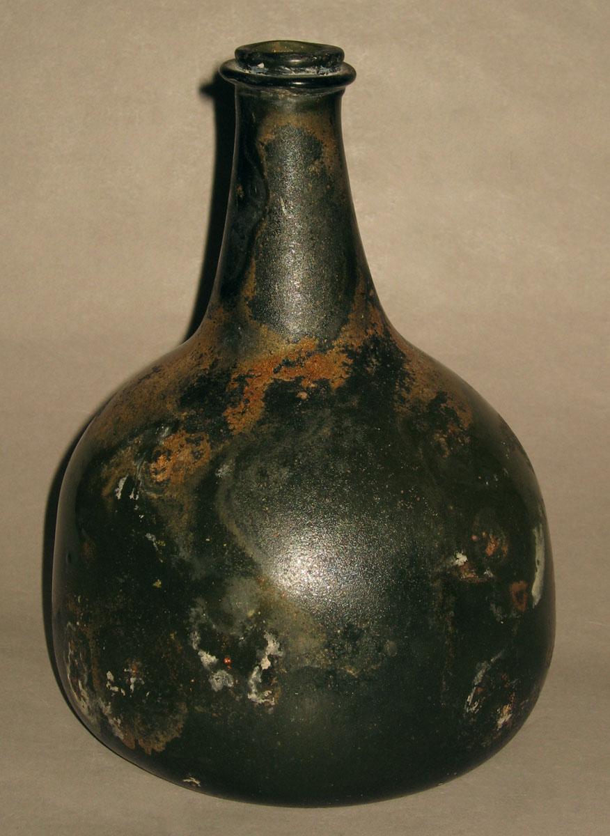 1959.1726 Glass onion bottle