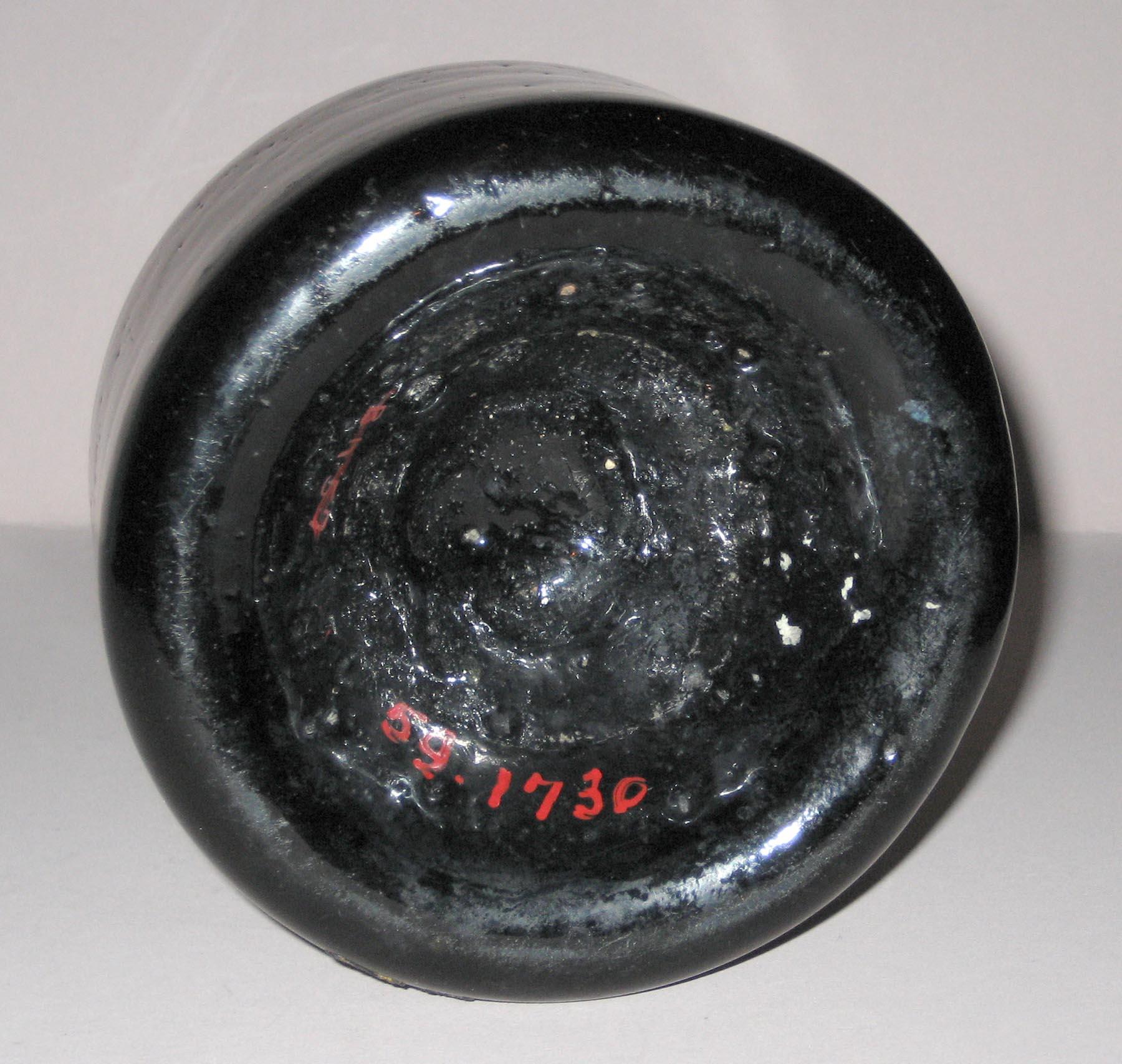 1959.1730 Wine bottle (bottom)