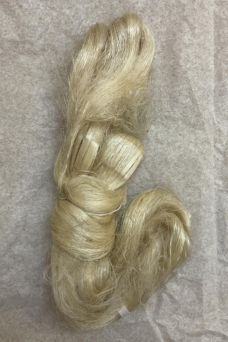 2017.0019.102.002 Thread, Skein of thread, Reg Image, overall