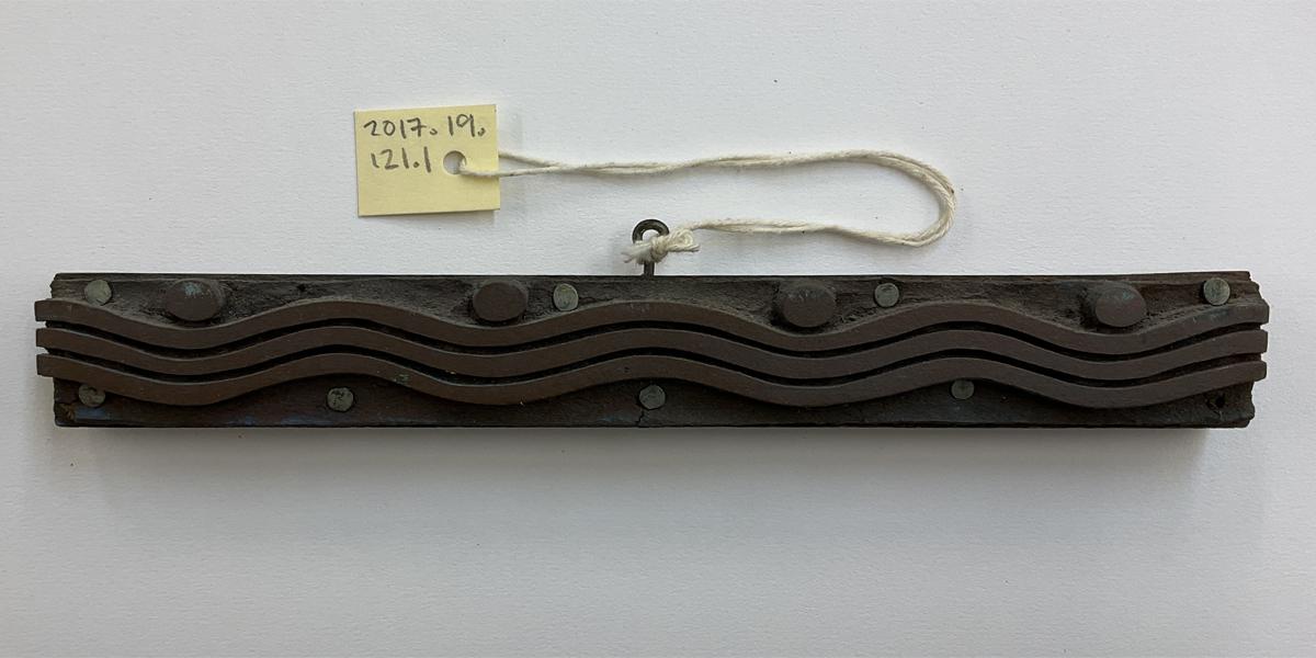 2017.0019.121.001 Tool (for textiles), Textile printing block, Reg Image, overall
