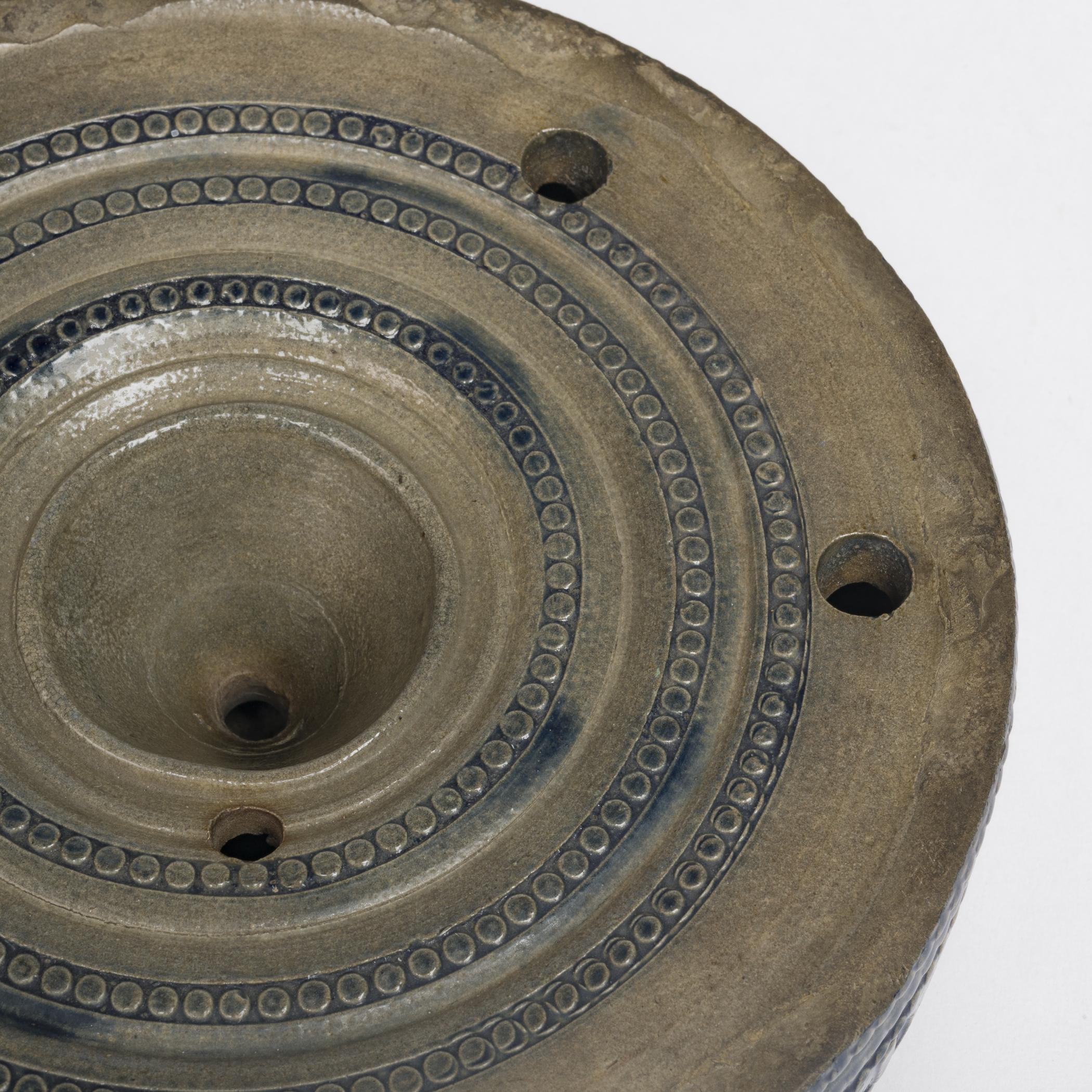 1959.1755 Inkwell, detail 1