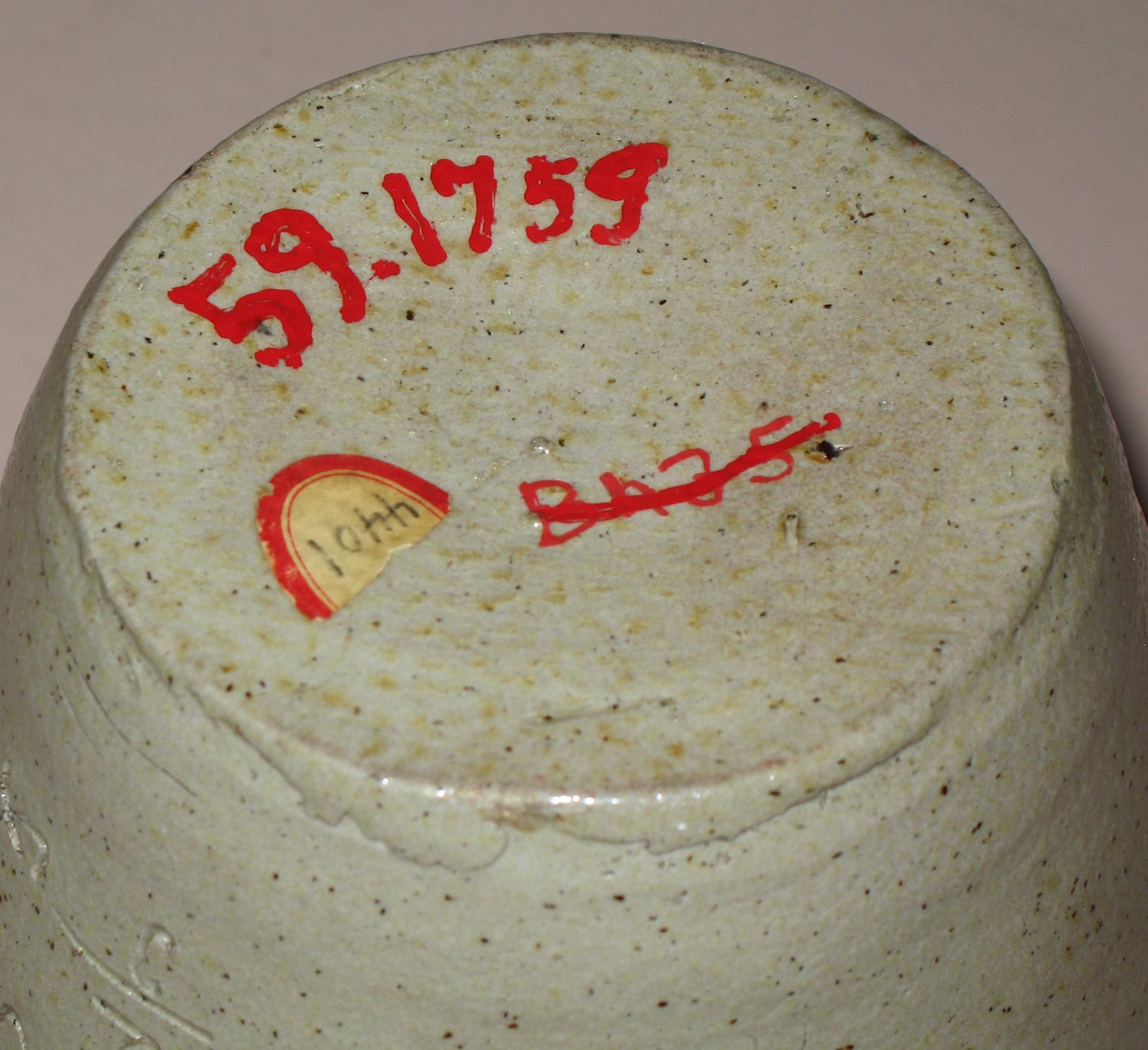 1959.1756 Salt-glazed stoneware jar (bottom)