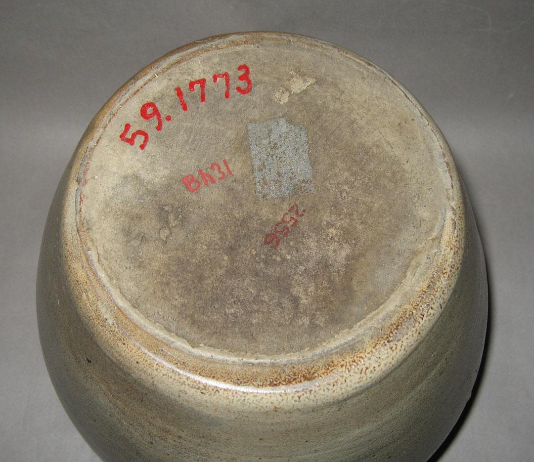 1959.1773 bottom - Stoneware Pot