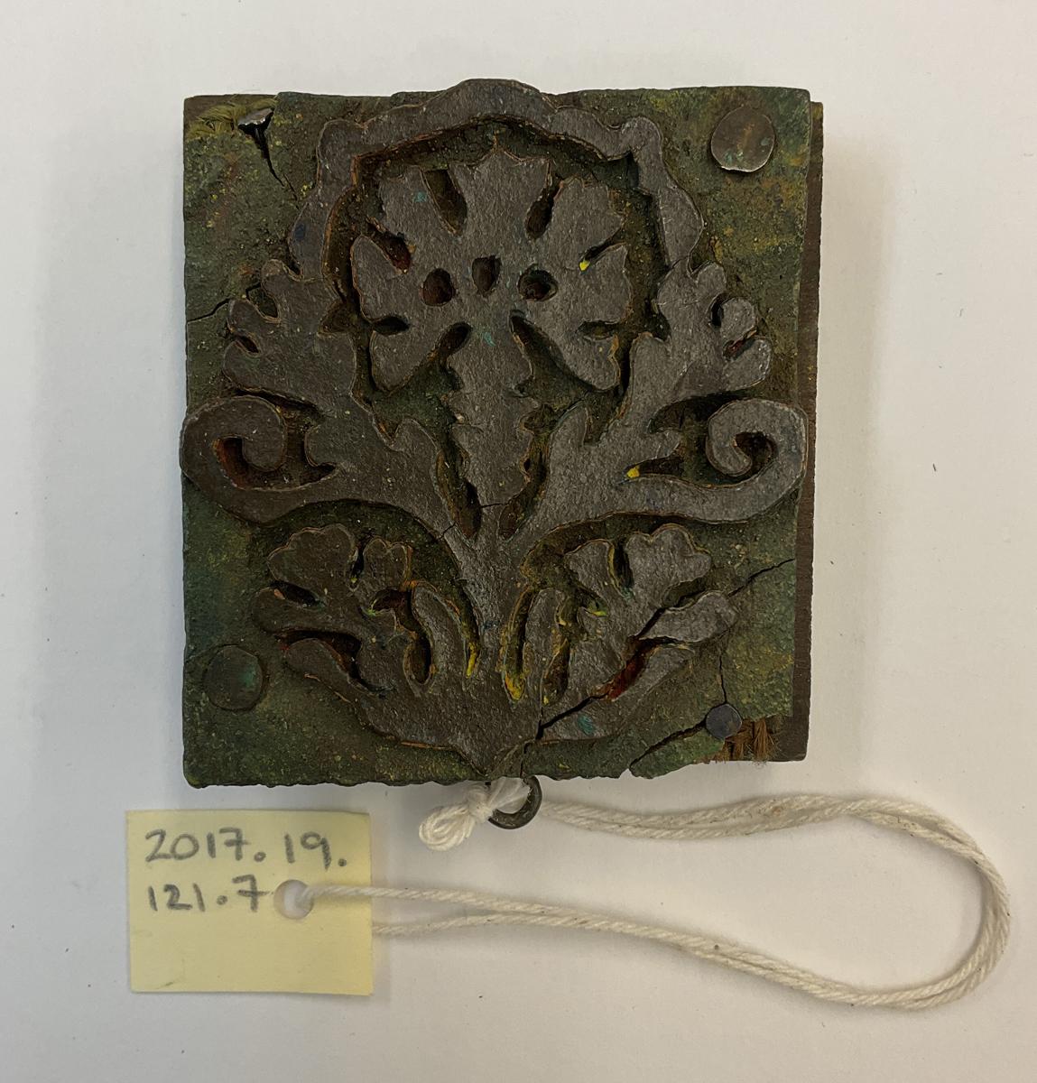 2017.0019.121.007 Tool (for textiles), Textile printing block, Reg Image, overall