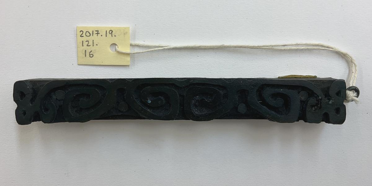 2017.0019.121.016 Tool (for textiles), Textile printing block, Reg Image, overall