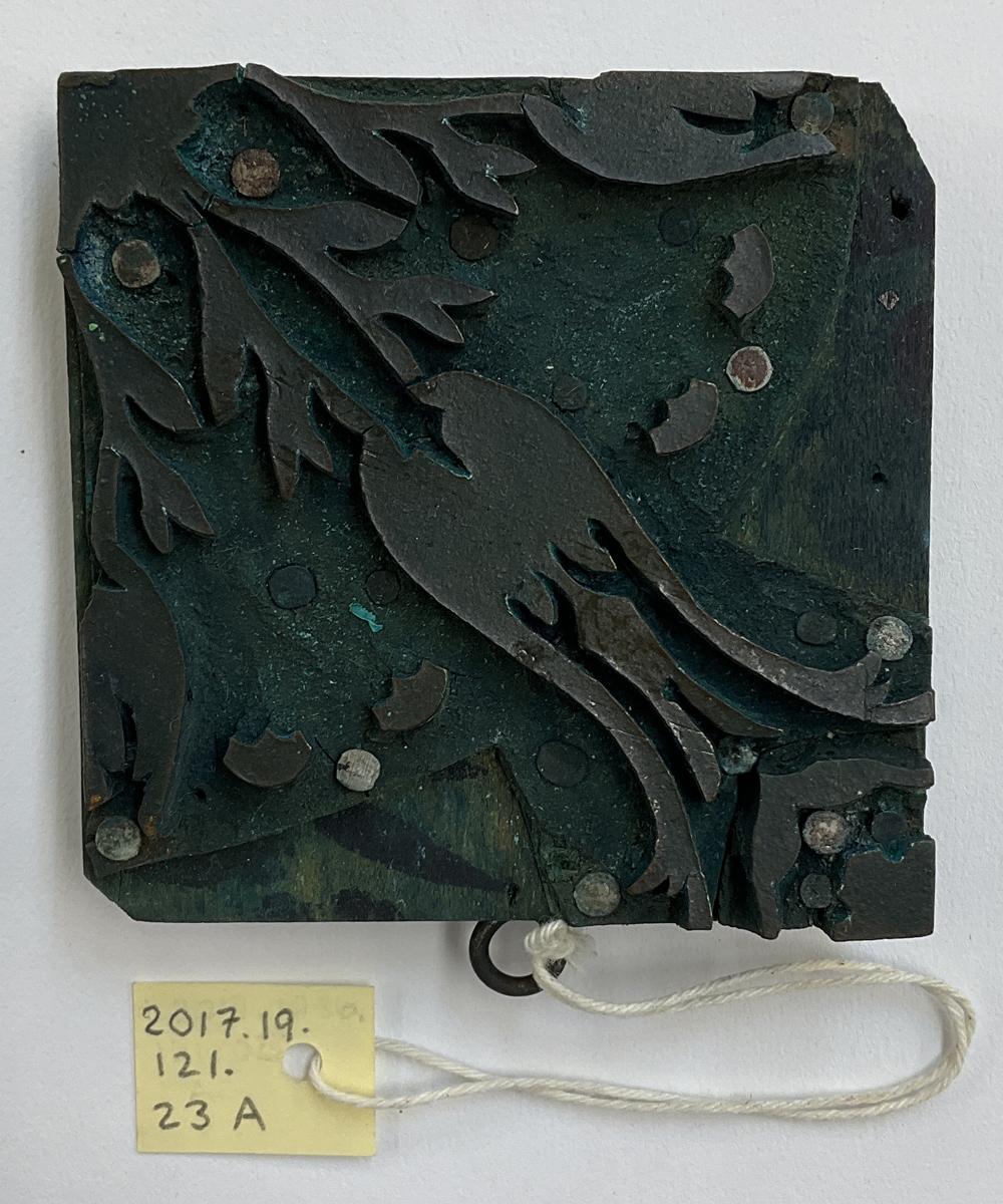 2017.0019.121.023 A Tool (for textiles), Textile printing block, Reg Image, overall