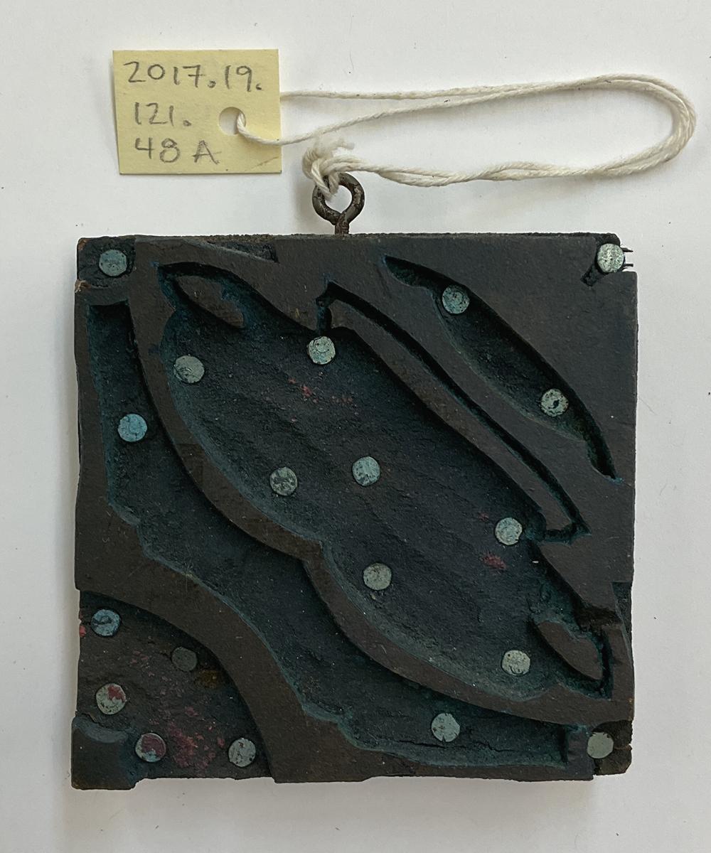 2017.0019.121.048 A Tool (for textiles), Textile printing block, Reg Image, overall