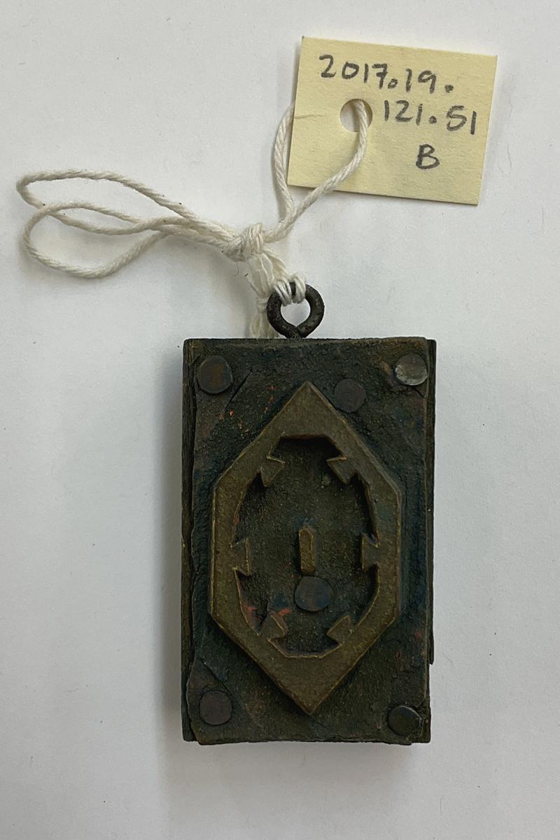 2017.0019.121.051 B Tool (for textiles), Textile printing block, Reg Image, overall