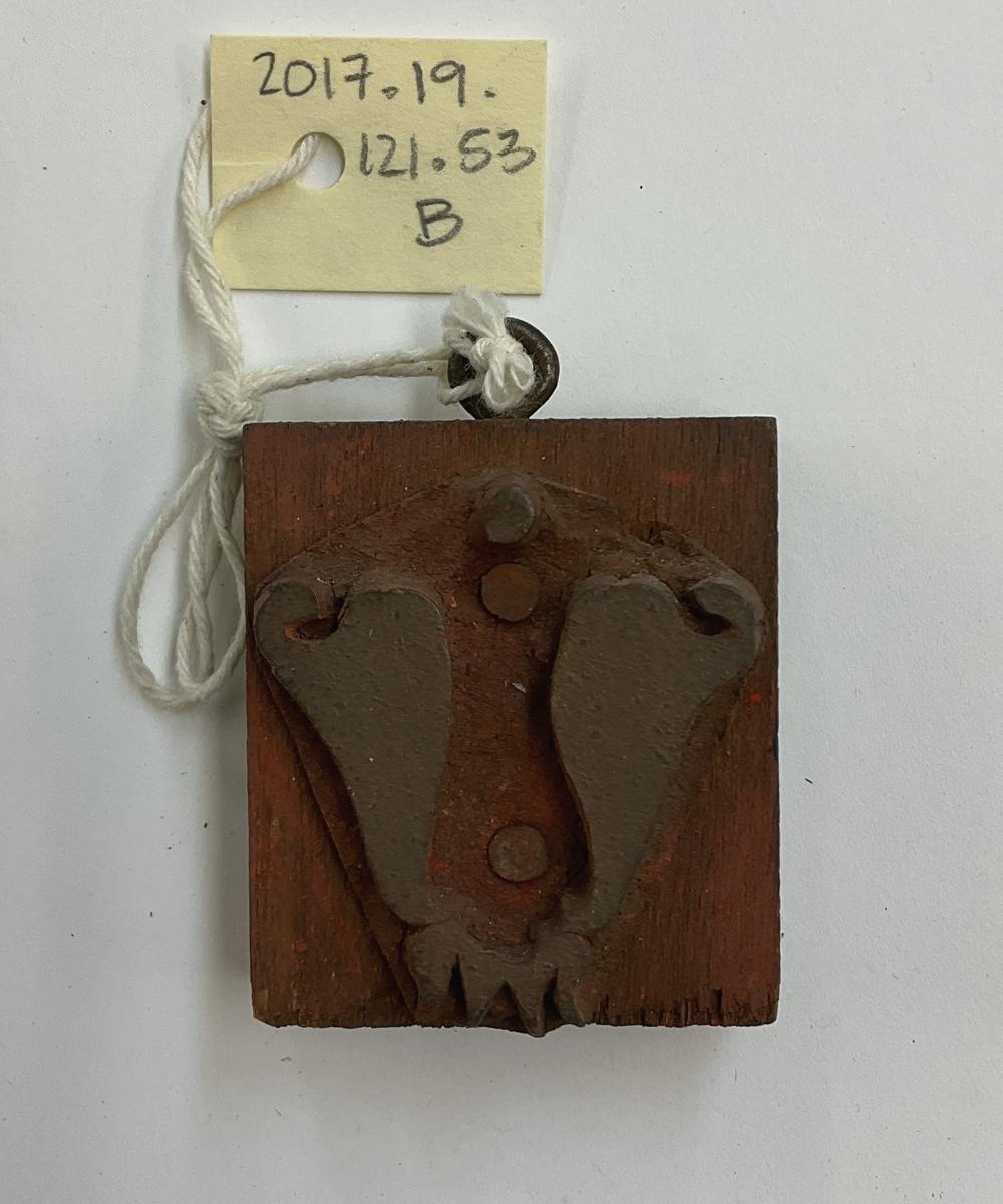 2017.0019.121.053 B Tool (for textiles), Textile printing block, Reg Image, overall