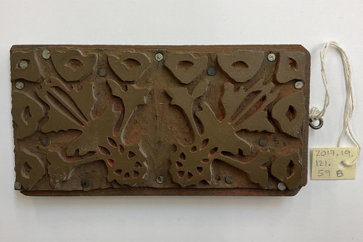 2017.0019.121.059 B Tool (for textiles), Textile printing block, Reg Image, overall