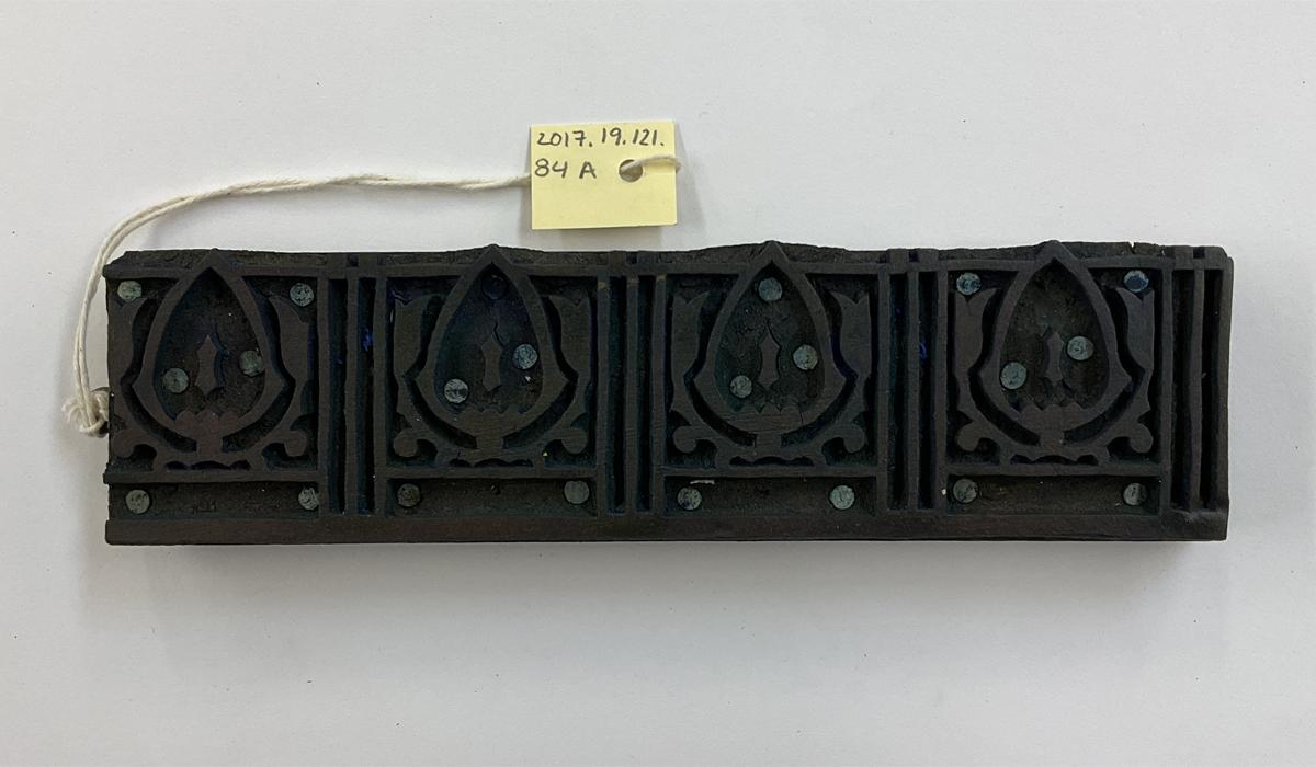 2017.0019.121.084 A Tool (for textiles), Textile printing block, Reg Image, overall