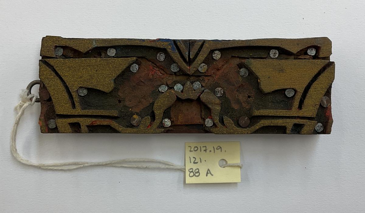 2017.0019.121.088 A Tool (for textiles), Textile printing block, Reg Image, overall