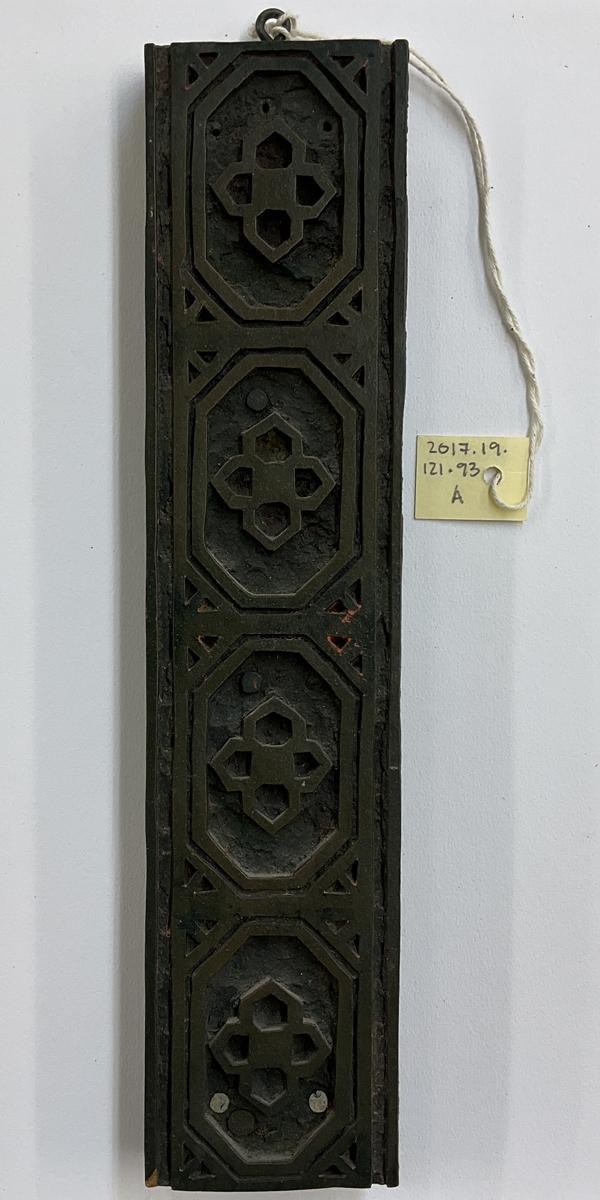 2017.0019.121.093 A Tool (for textiles), Textile printing block, Reg Image, overall
